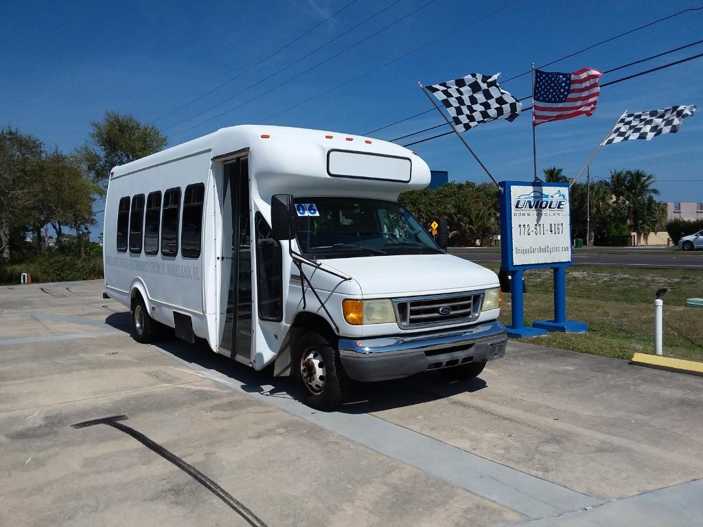 2006 Ford Econoline's photo