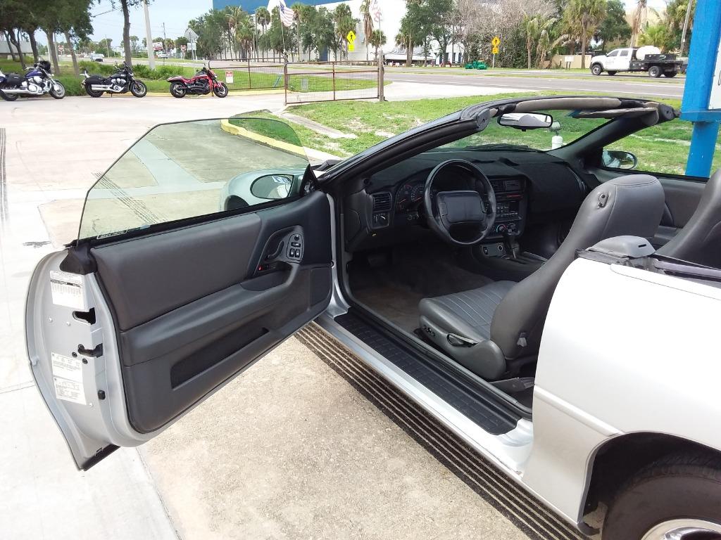 1997 Chevrolet Camaro Z28 - Photo 17